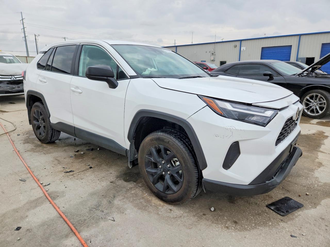 2025 TOYOTA RAV4 LE photo 4