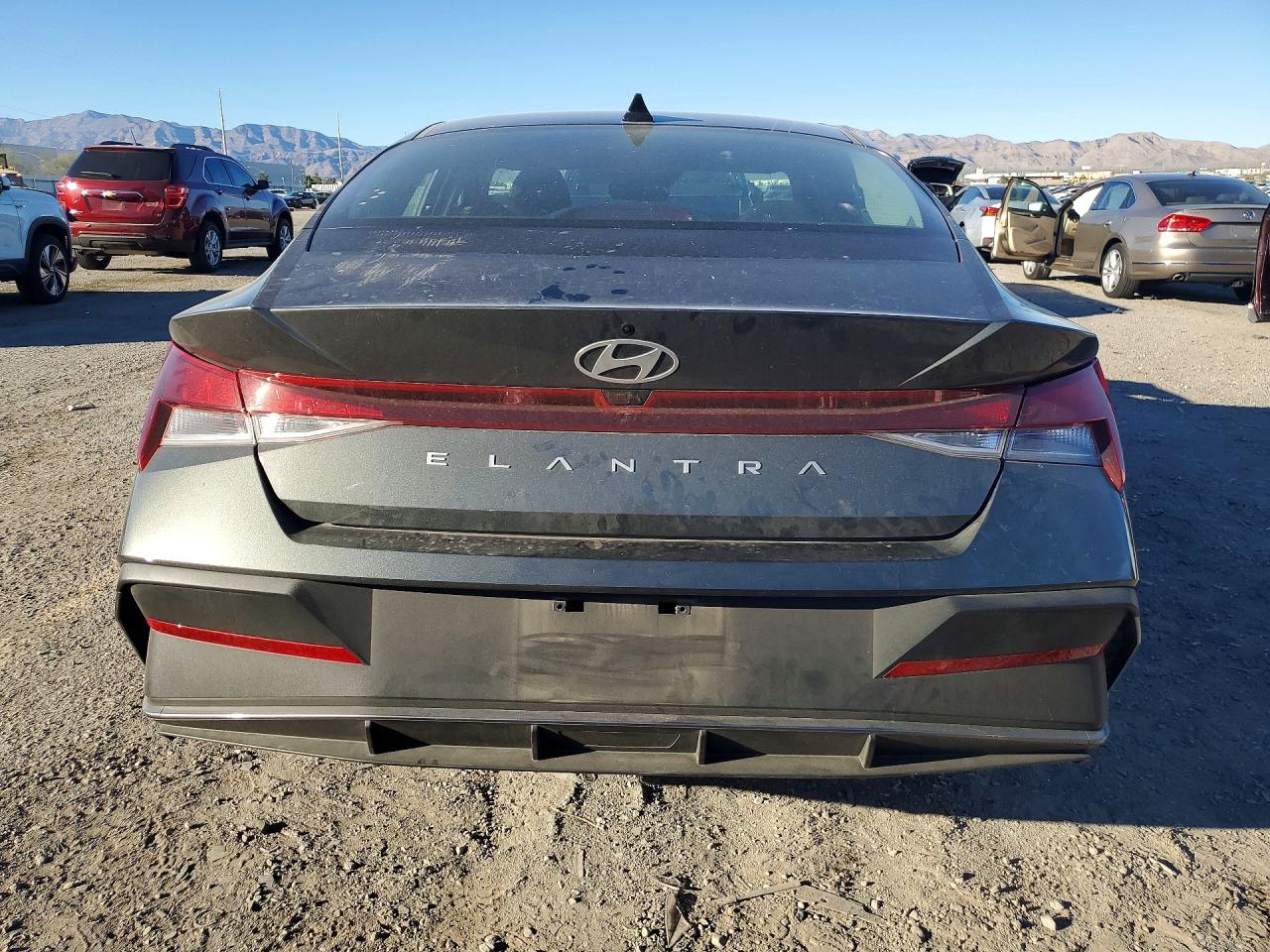 2024 HYUNDAI ELANTRA SE photo 11