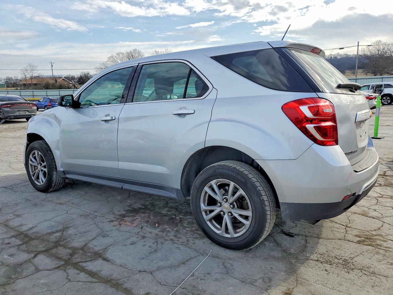 2017 CHEVROLET EQUINOX LS photo 4