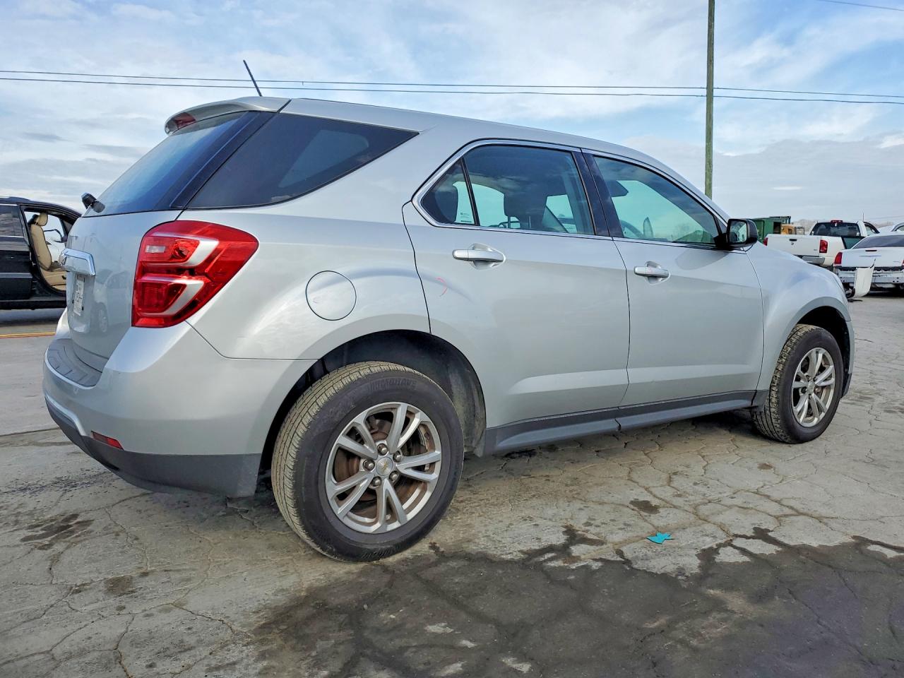 2017 CHEVROLET EQUINOX LS photo 7