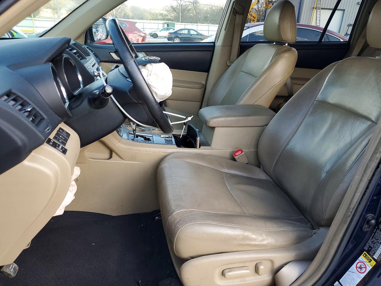 2012 TOYOTA HIGHLANDER SE photo 7