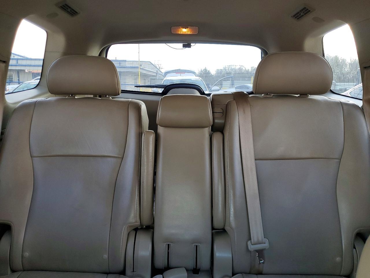 2012 TOYOTA HIGHLANDER SE photo 10