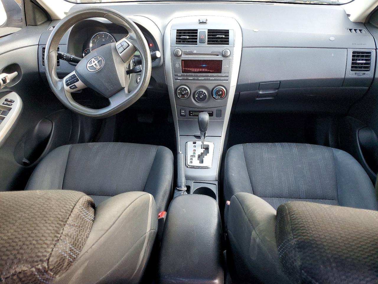2011 TOYOTA COROLLA S photo 15