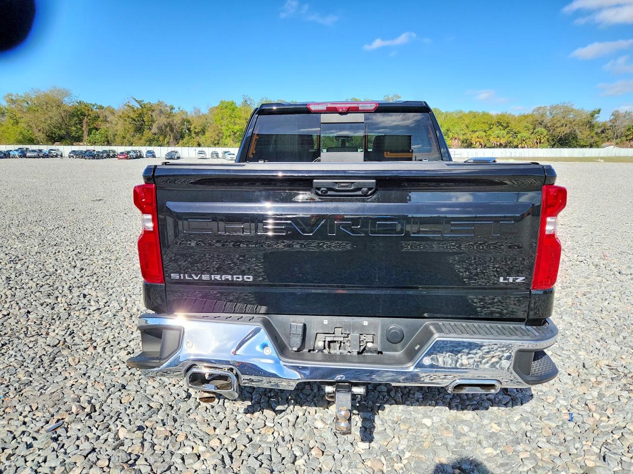 2024 CHEVROLET SILVERADO K1500 LTZ photo 11