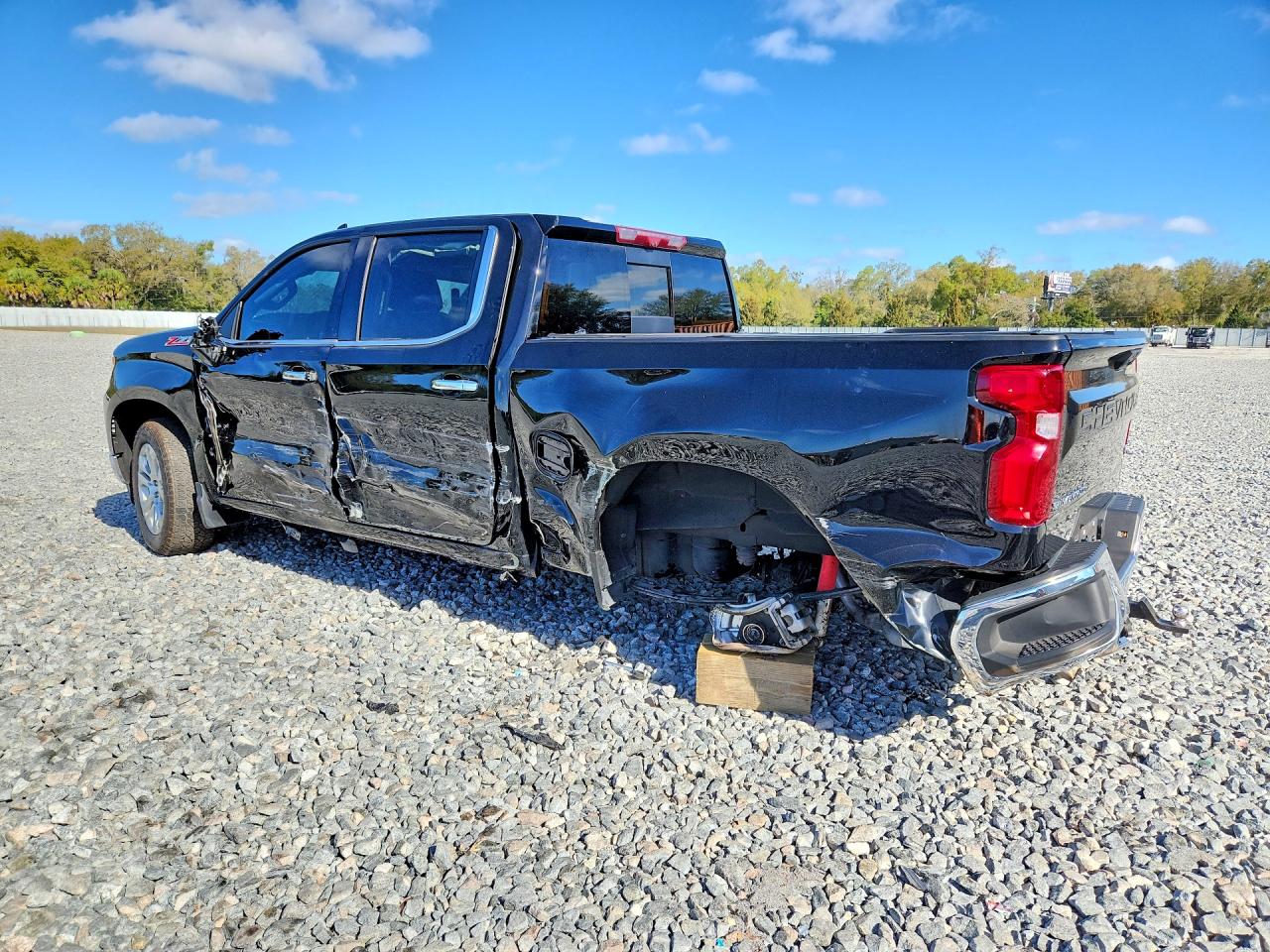 2024 CHEVROLET SILVERADO K1500 LTZ photo 3