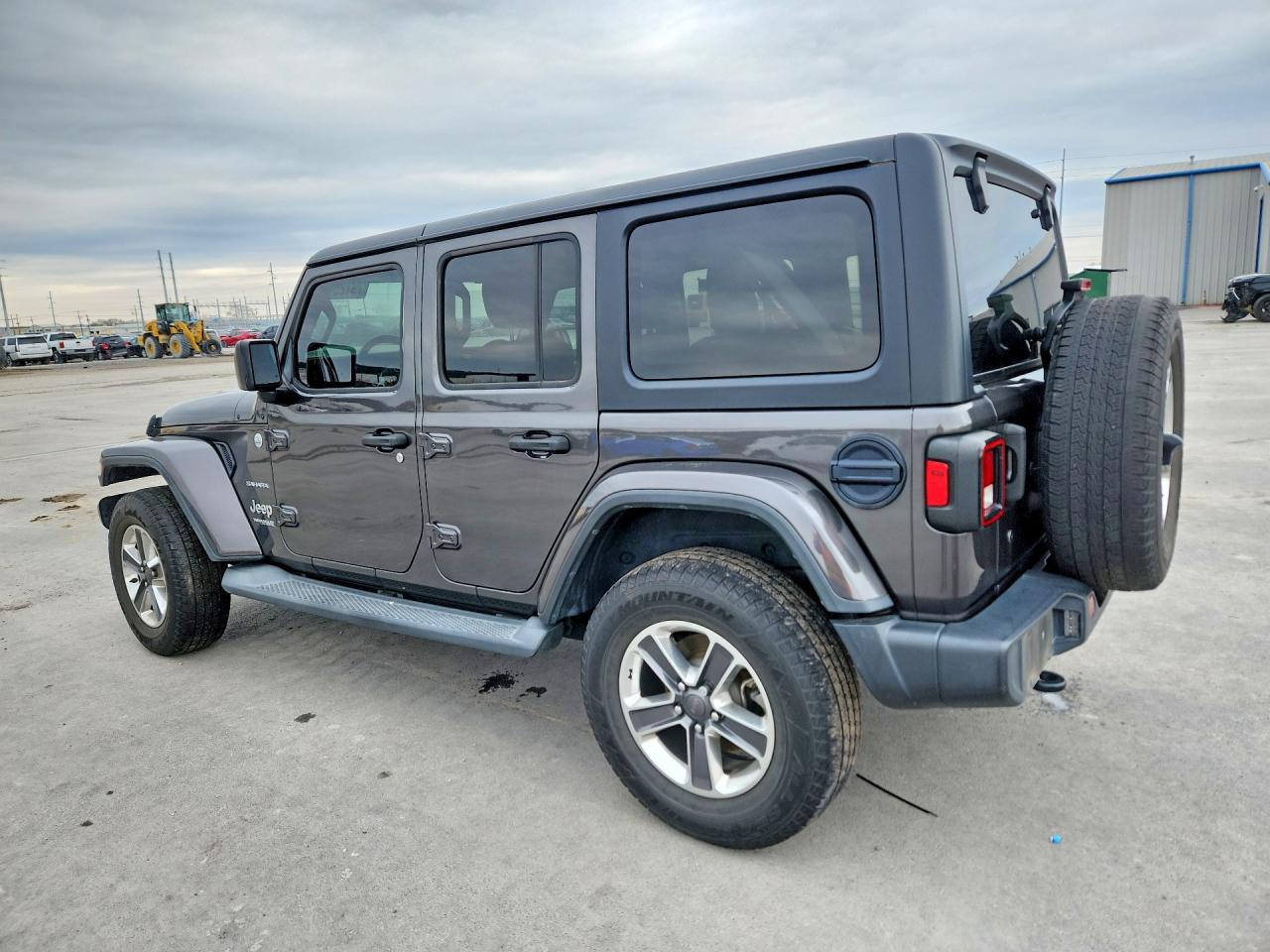 2019 JEEP WRANGLER UNLIMITED SAHARA photo 4