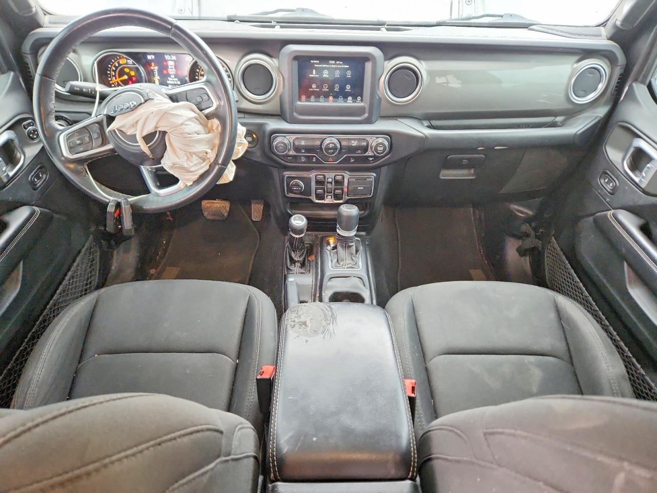 2019 JEEP WRANGLER UNLIMITED SAHARA photo 22