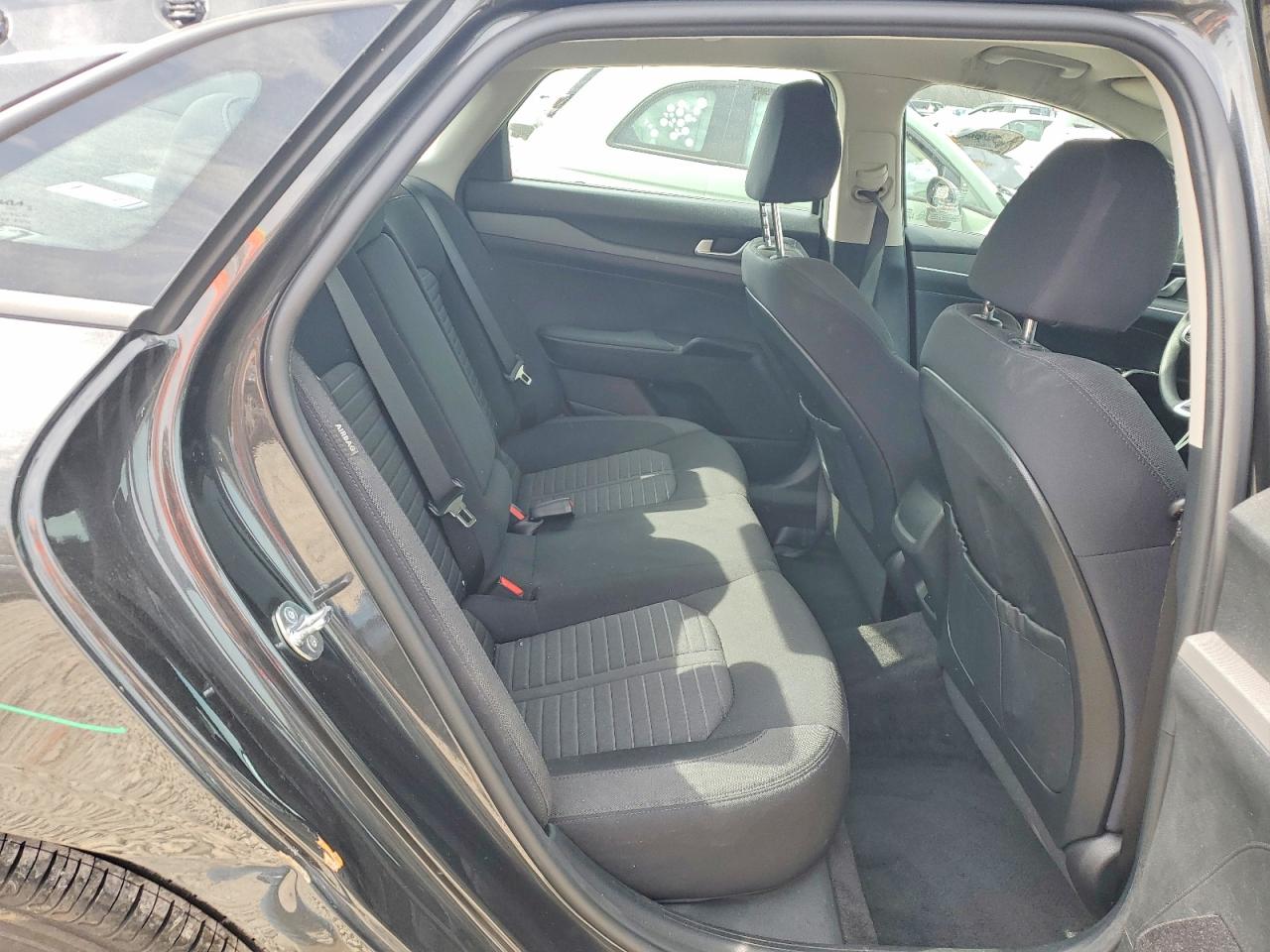 2025 KIA K5 LXS photo 28