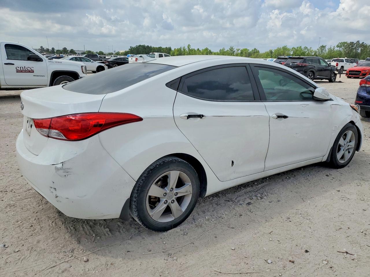 2013 HYUNDAI ELANTRA GLS photo 7