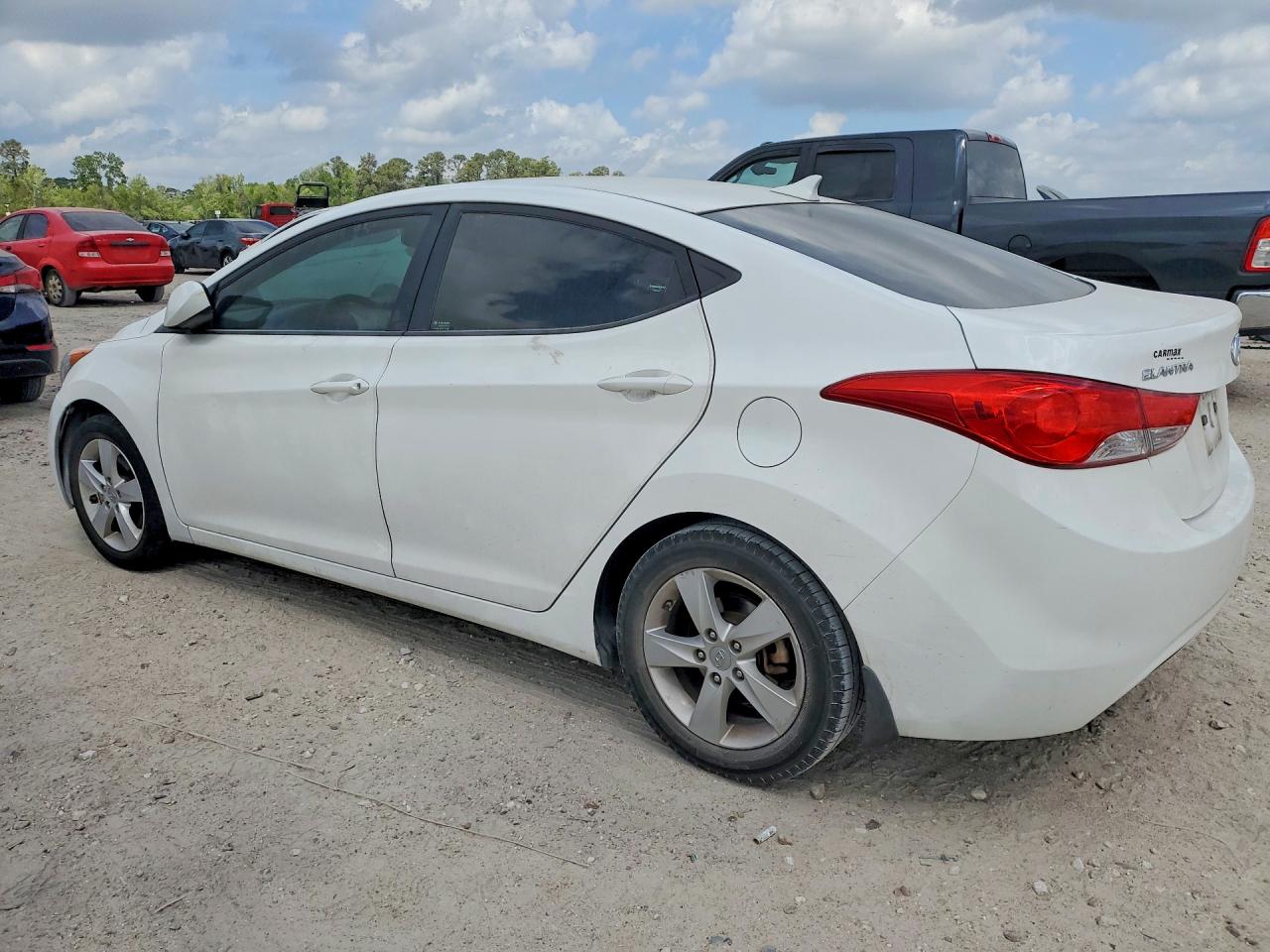 2013 HYUNDAI ELANTRA GLS photo 4