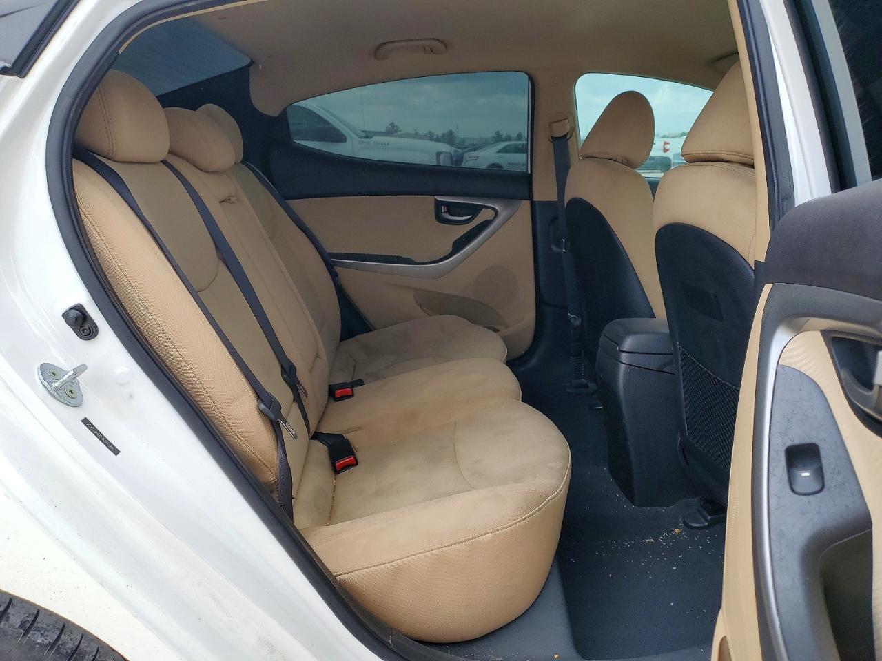 2013 HYUNDAI ELANTRA GLS photo 31