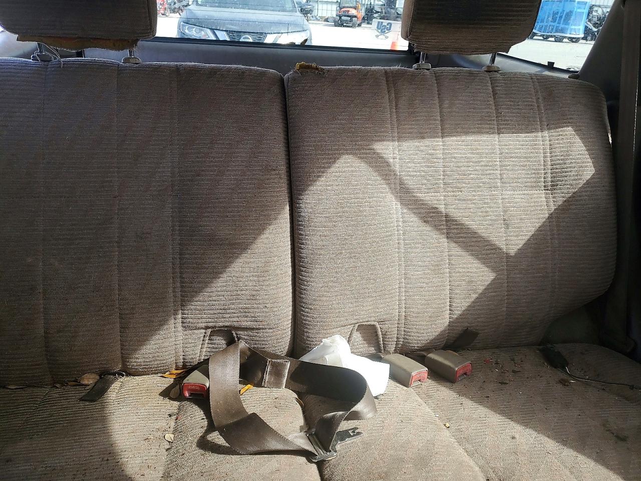 1998 TOYOTA 4RUNNER SR5 photo 10