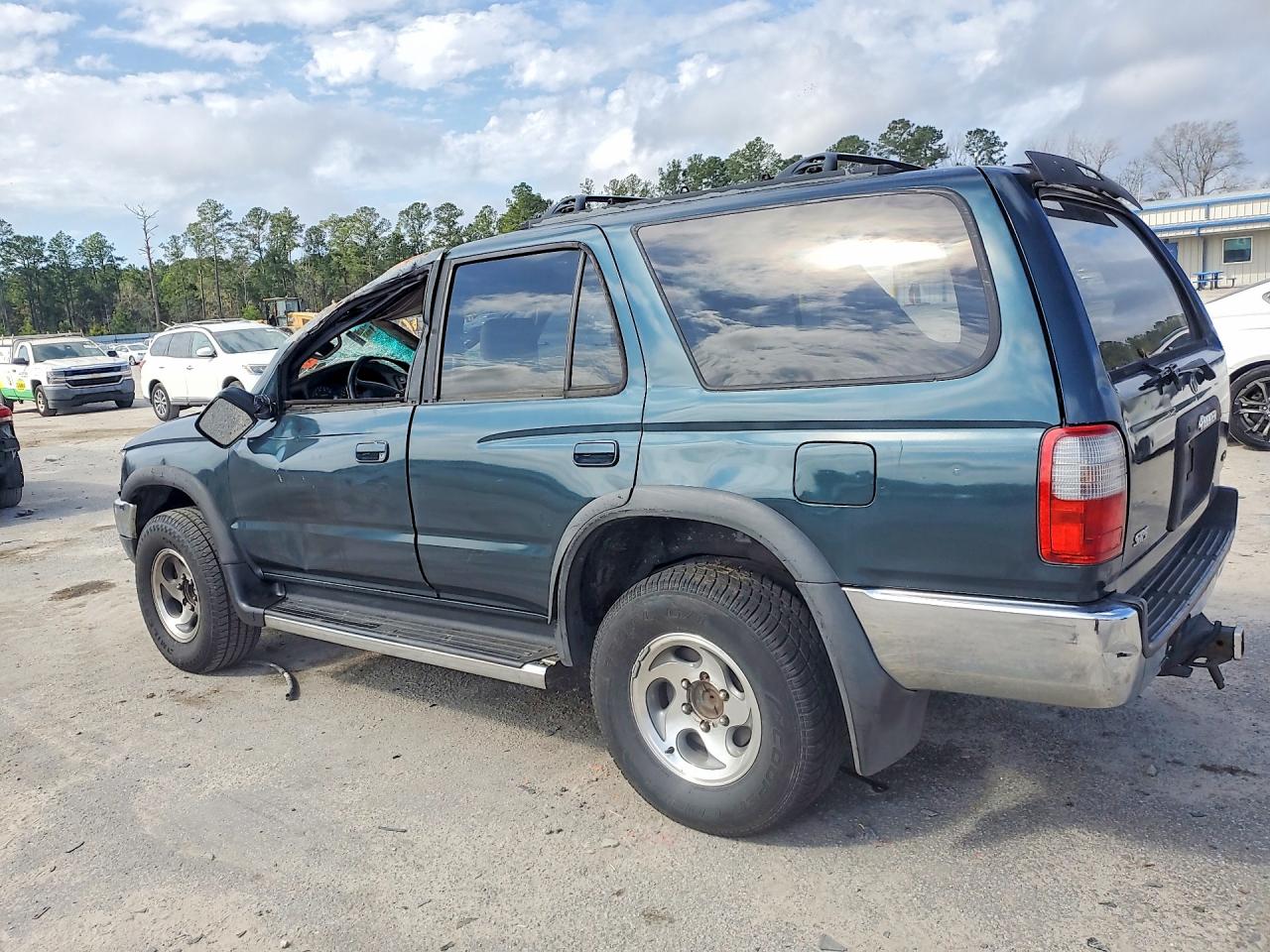 1998 TOYOTA 4RUNNER SR5 photo 2