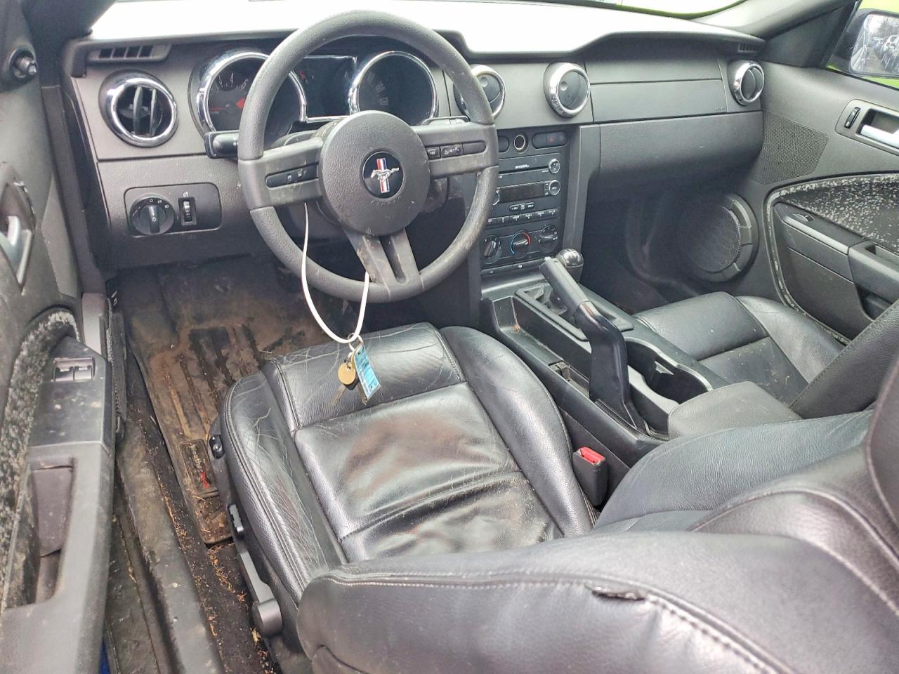 2008 FORD MUSTANG photo 15