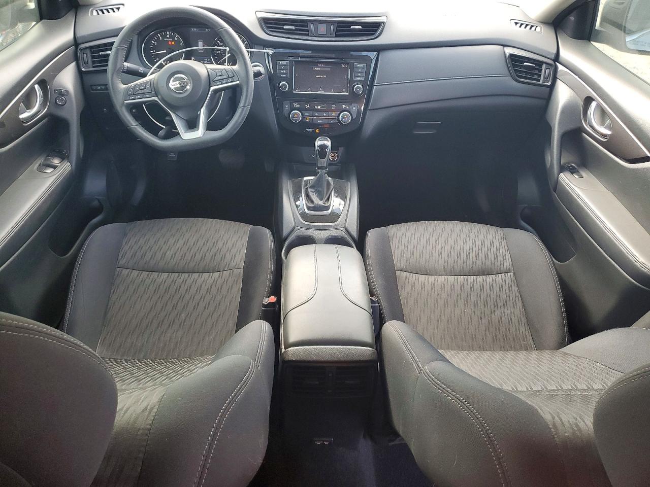 2019 NISSAN ROGUE SV photo 8