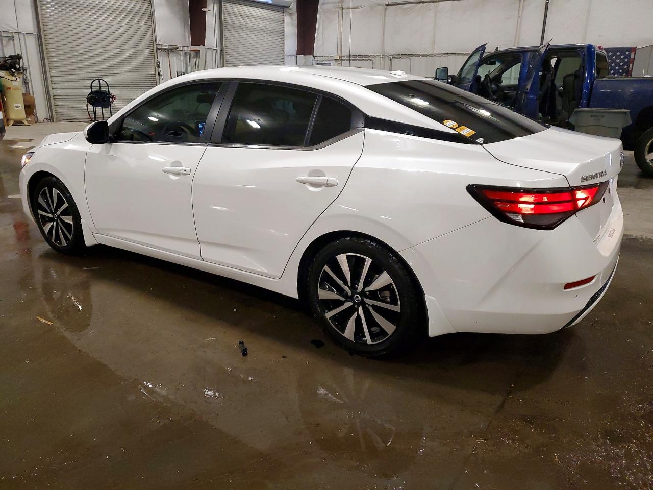 2022 NISSAN SENTRA SV photo 2