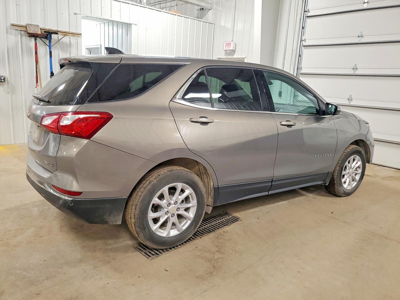 2019 CHEVROLET EQUINOX LT photo 3