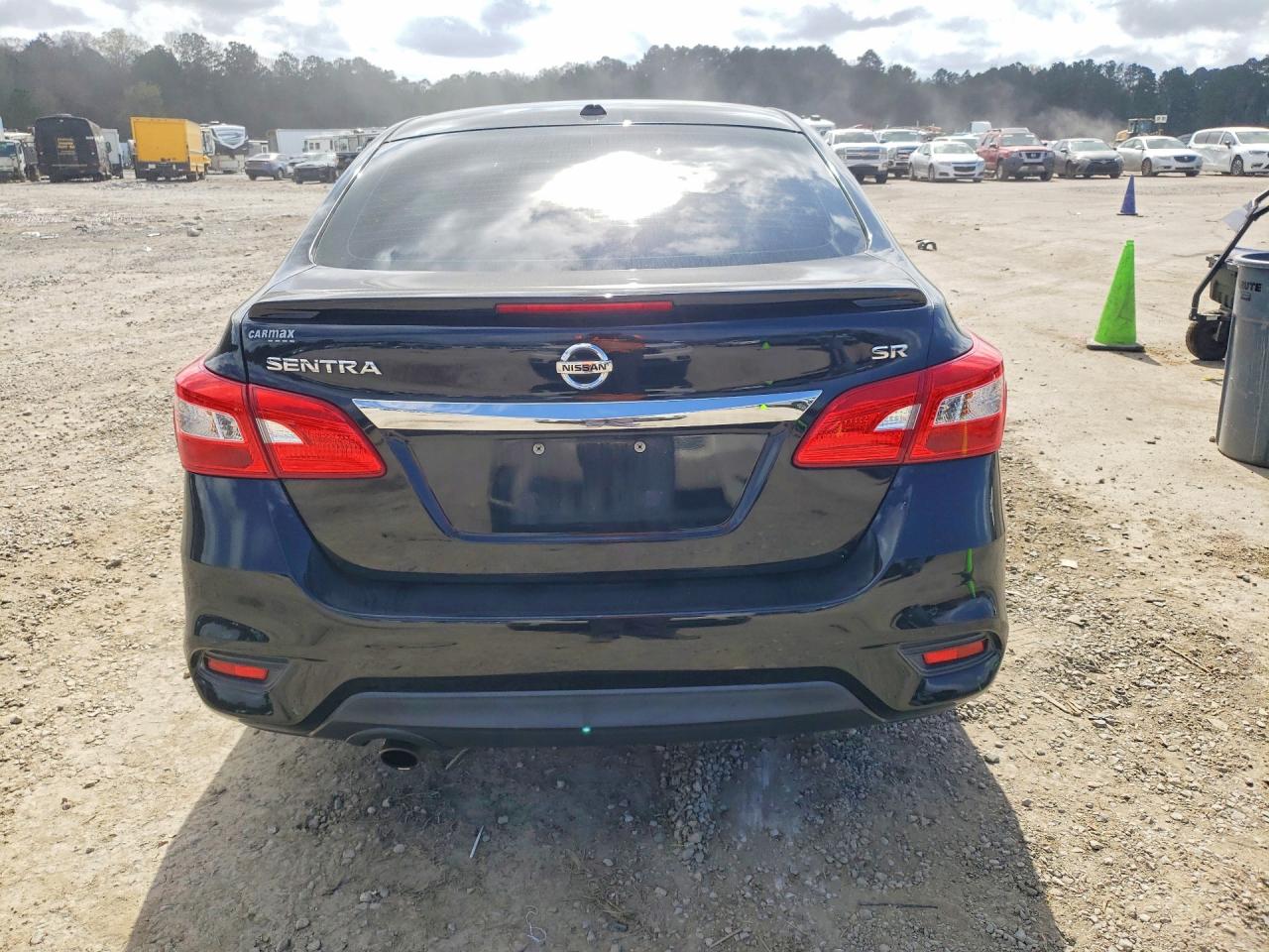 2016 NISSAN SENTRA SR photo 11