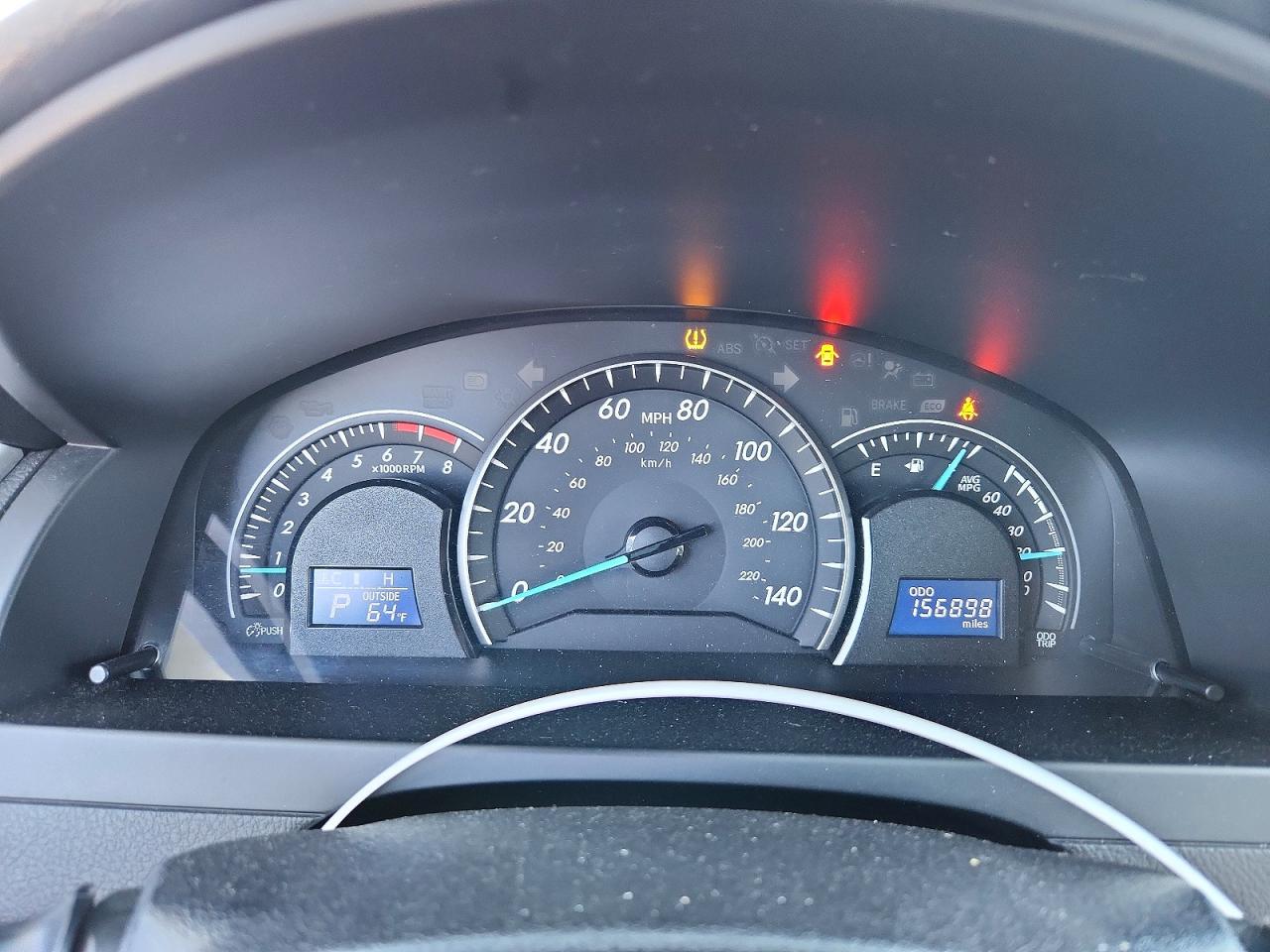 2014 TOYOTA CAMRY LE photo 9