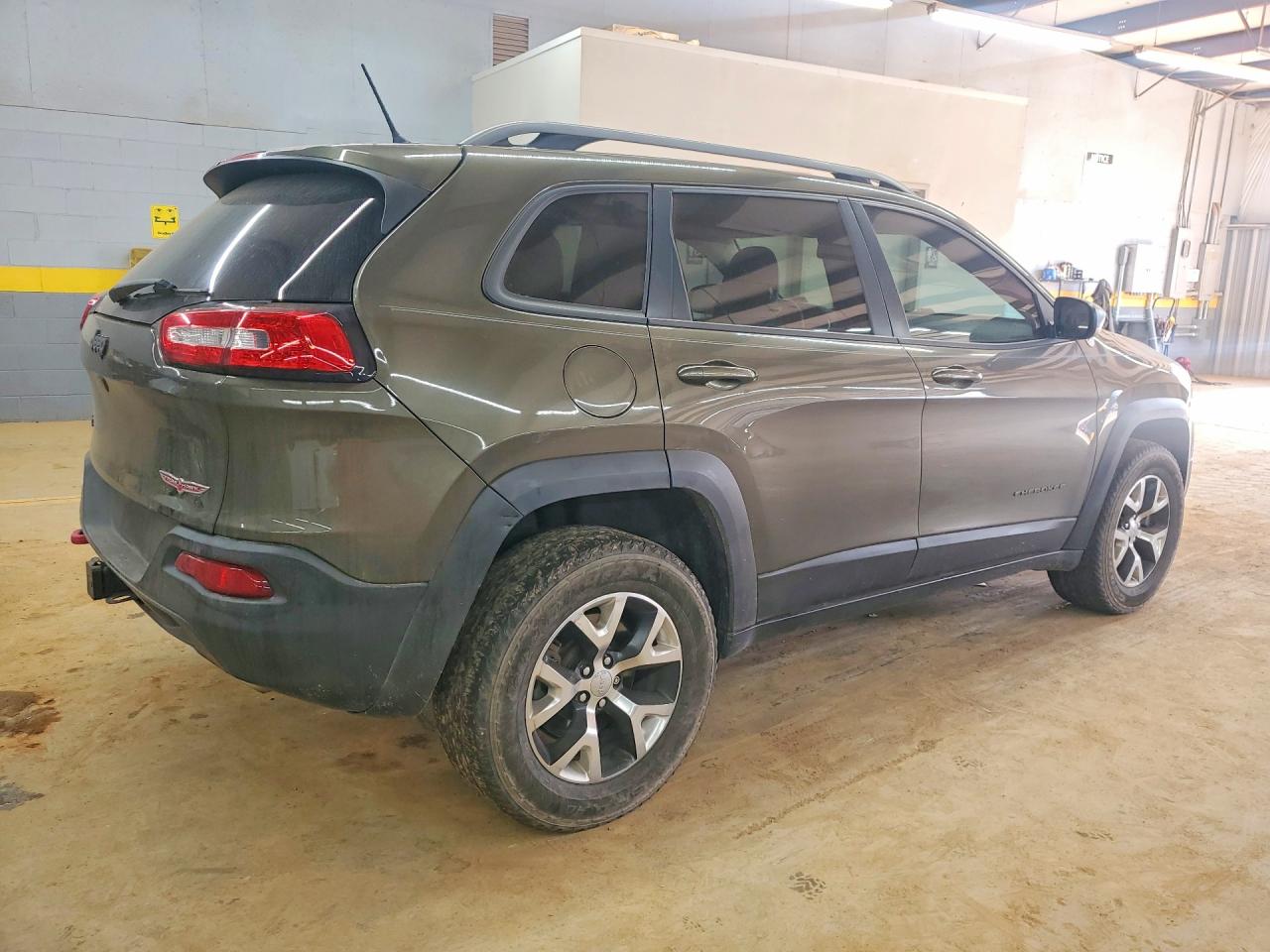 2015 JEEP CHEROKEE TRAILHAWK photo 5