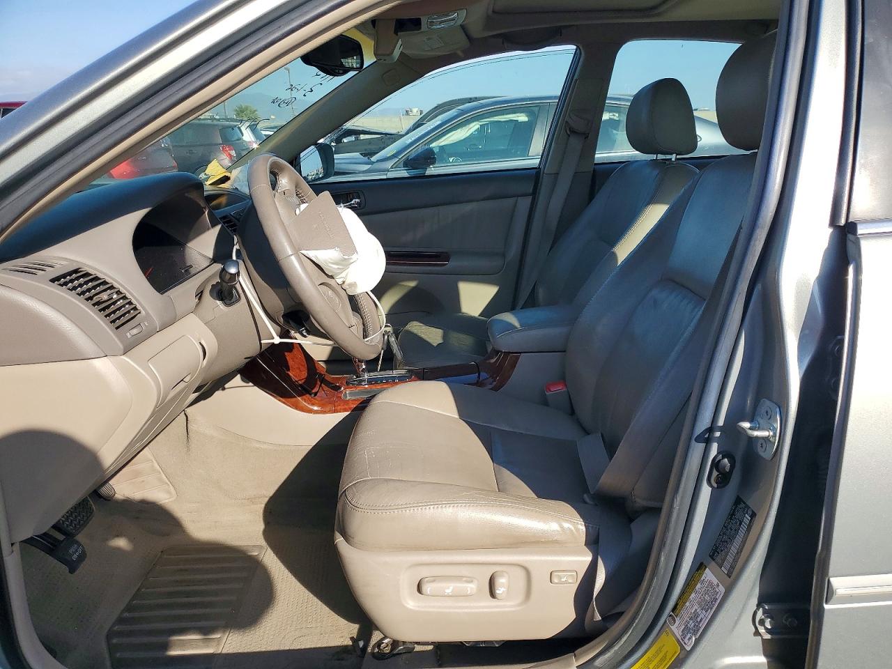 2005 TOYOTA CAMRY XLE photo 7