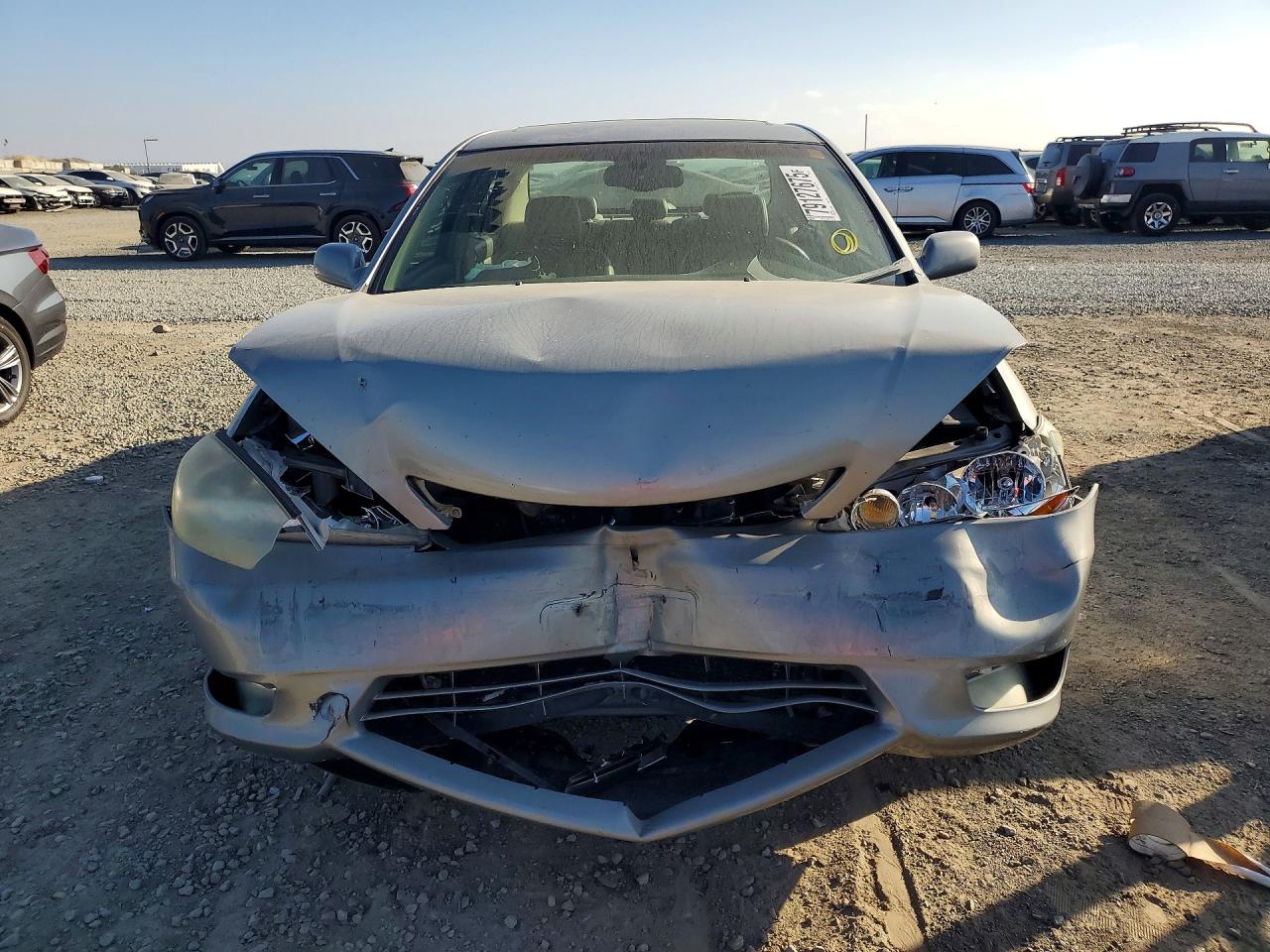2005 TOYOTA CAMRY XLE photo 5