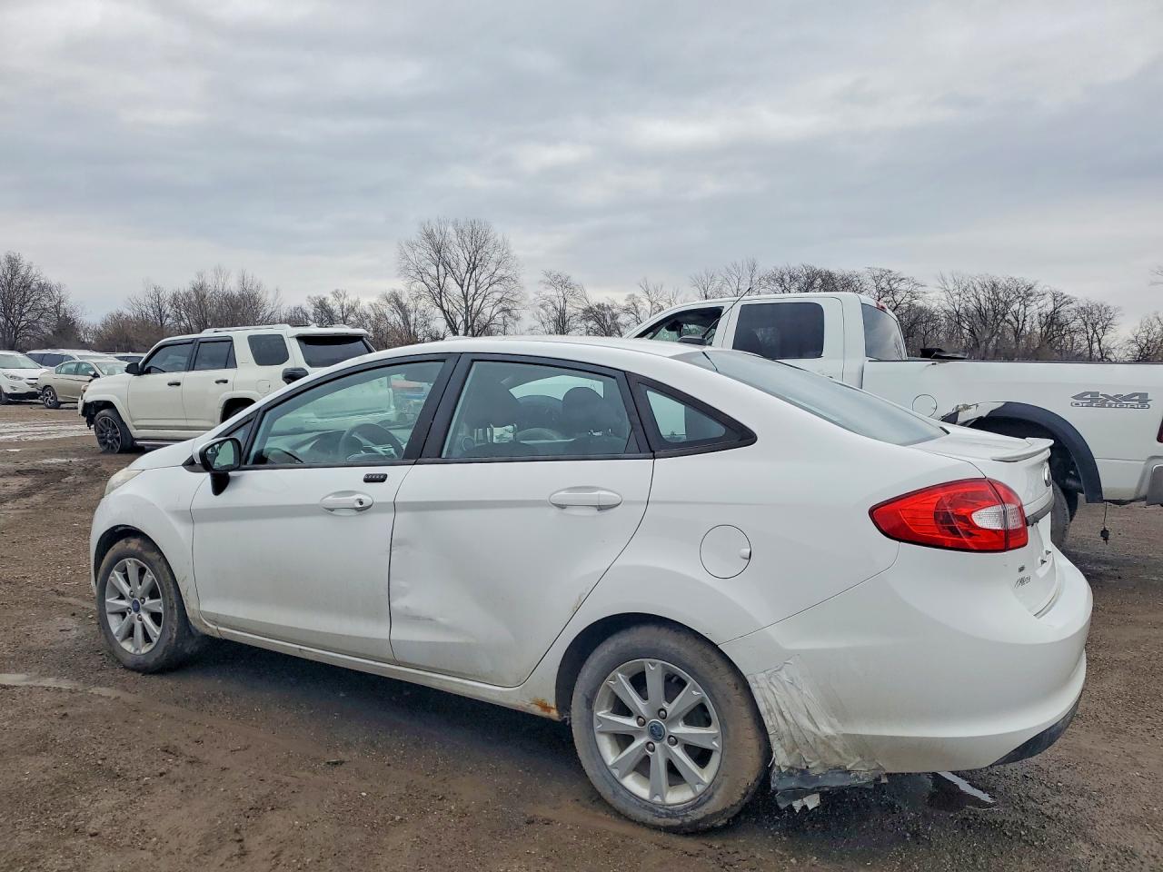 2012 FORD FIESTA SE photo 4