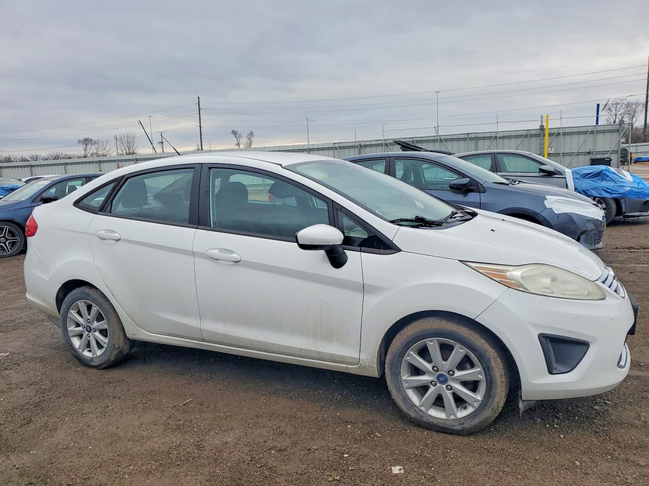 2012 FORD FIESTA SE photo 10