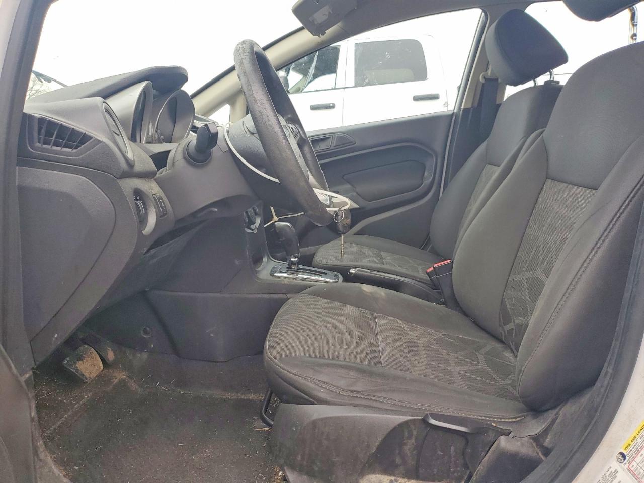 2012 FORD FIESTA SE photo 19