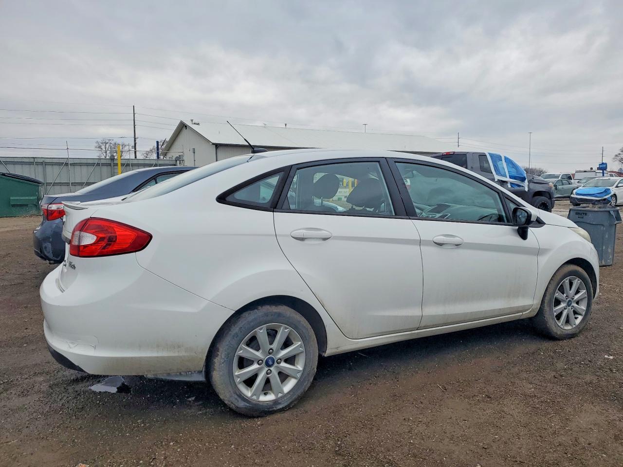 2012 FORD FIESTA SE photo 7