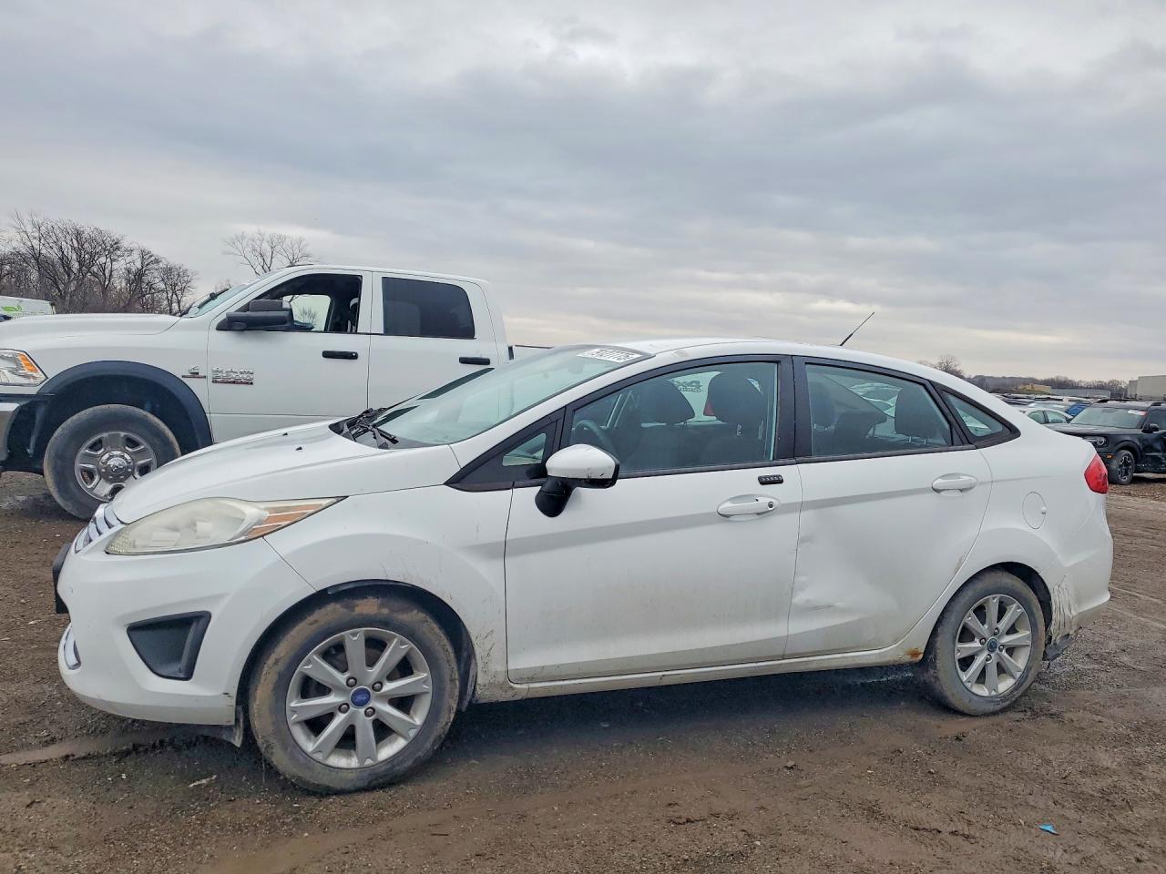 2012 FORD FIESTA