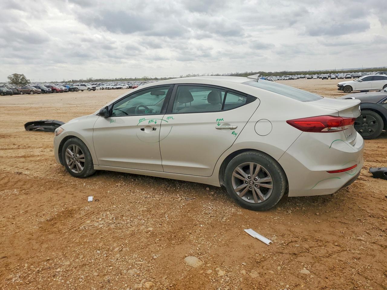 2017 HYUNDAI ELANTRA SE photo 3