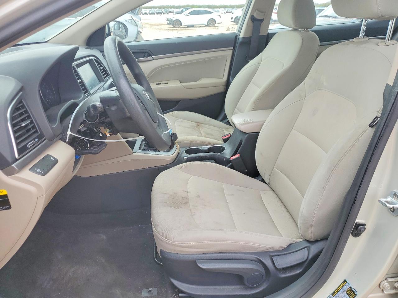 2017 HYUNDAI ELANTRA SE photo 13