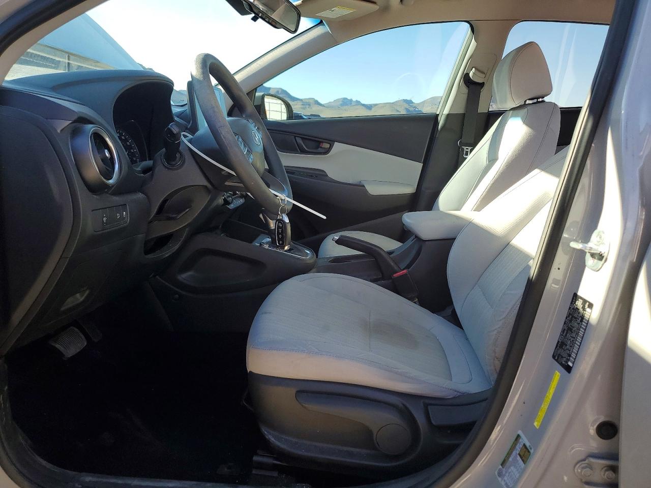 2022 HYUNDAI KONA SEL photo 13