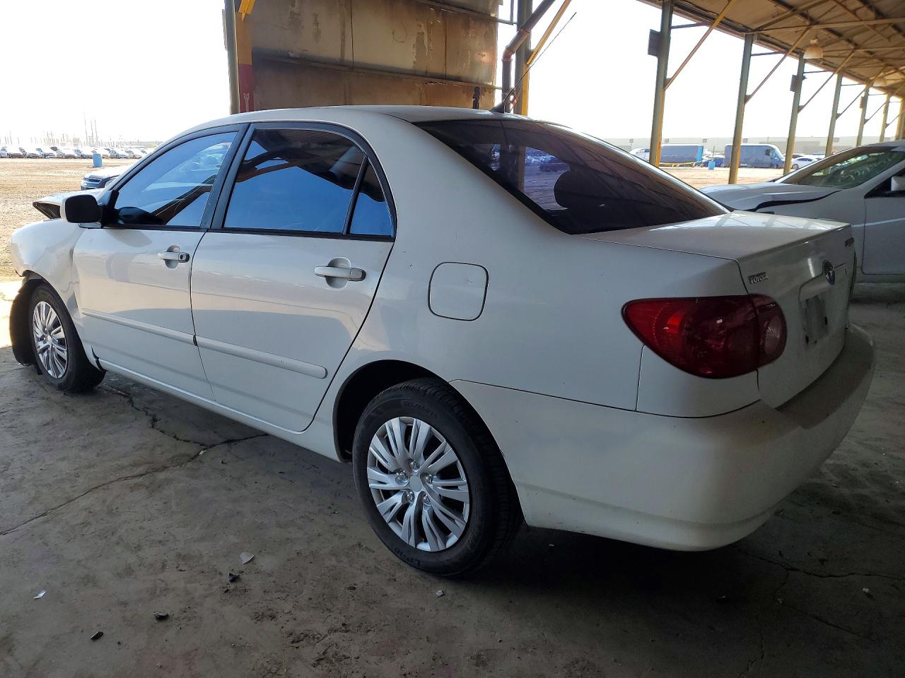 2004 TOYOTA COROLLA LE photo 3