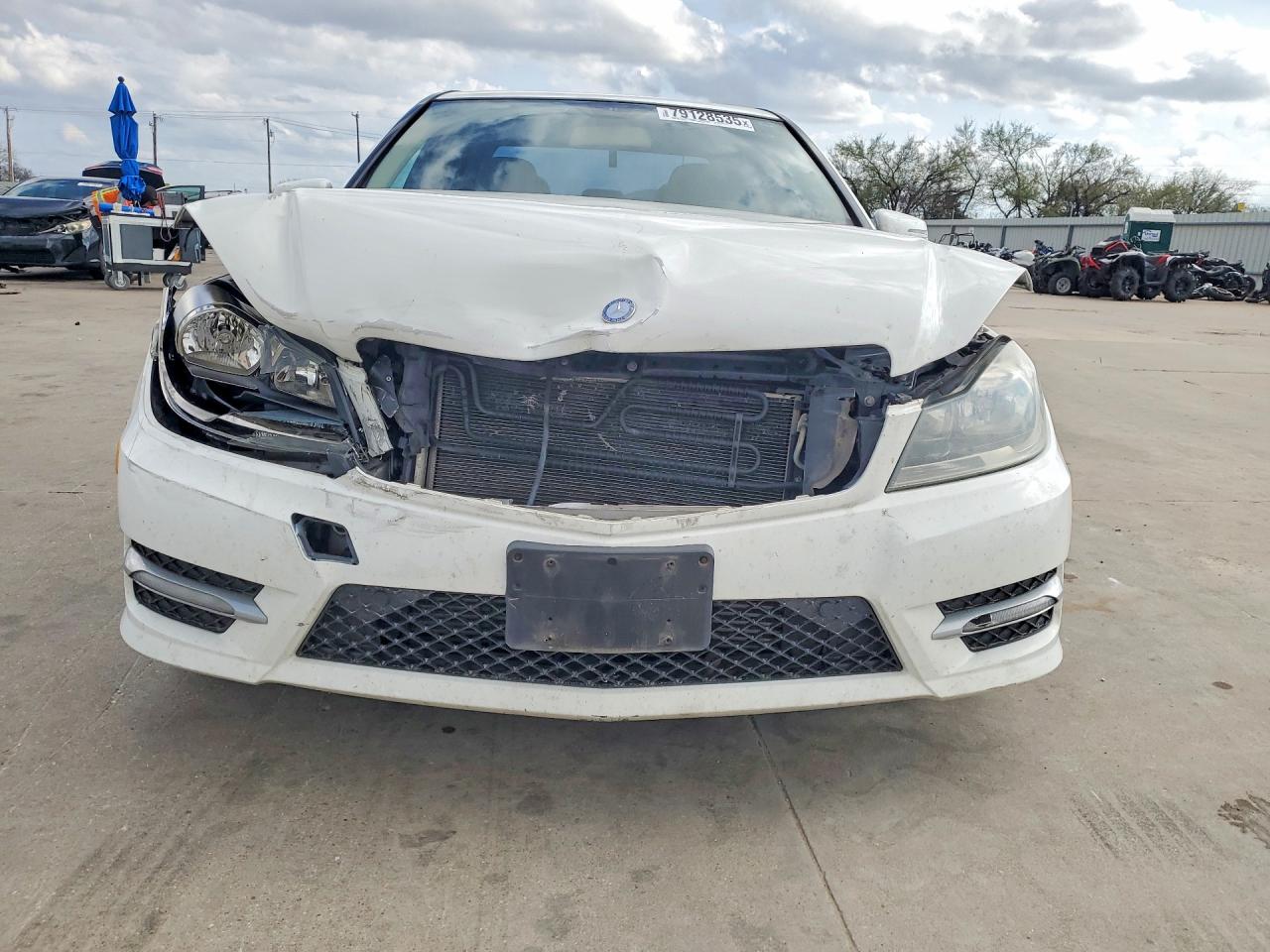 2014 MERCEDES-BENZ C 250 photo 5