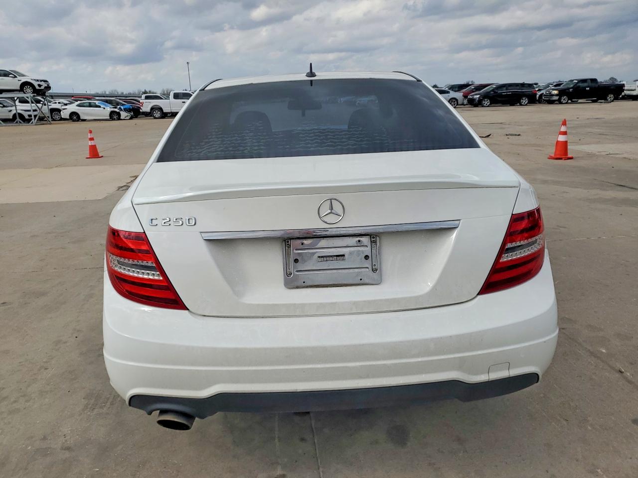 2014 MERCEDES-BENZ C 250 photo 6