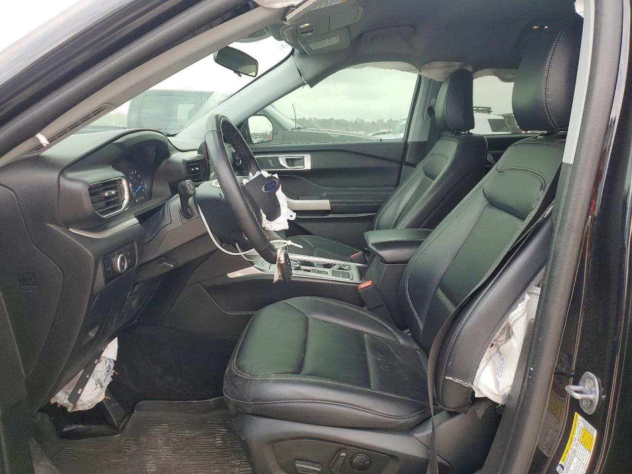 2024 FORD EXPLORER XLT photo 19