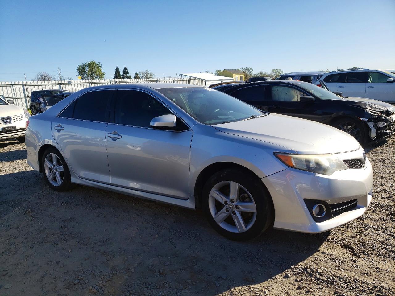 2012 TOYOTA CAMRY SE photo 7
