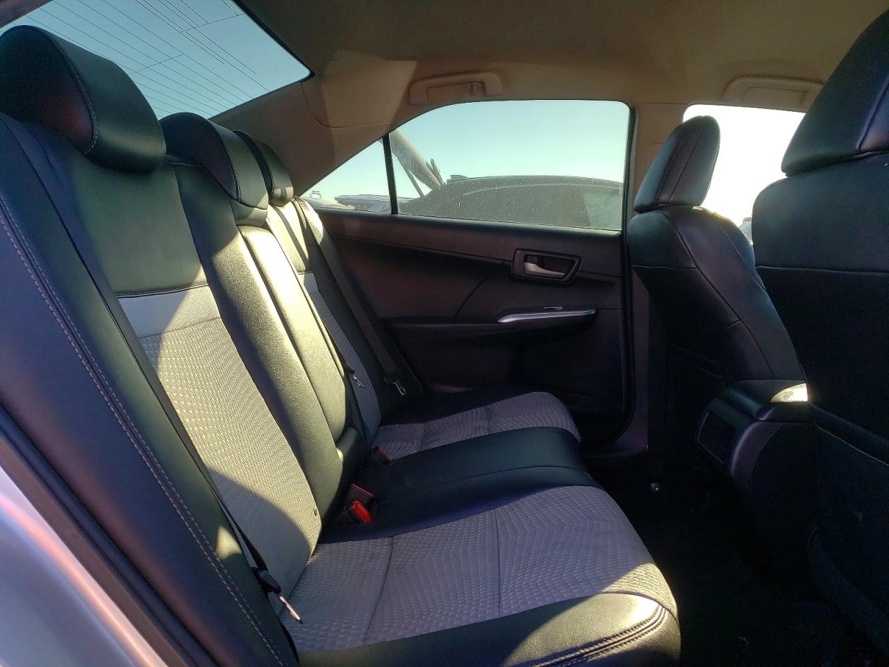 2012 TOYOTA CAMRY SE photo 19