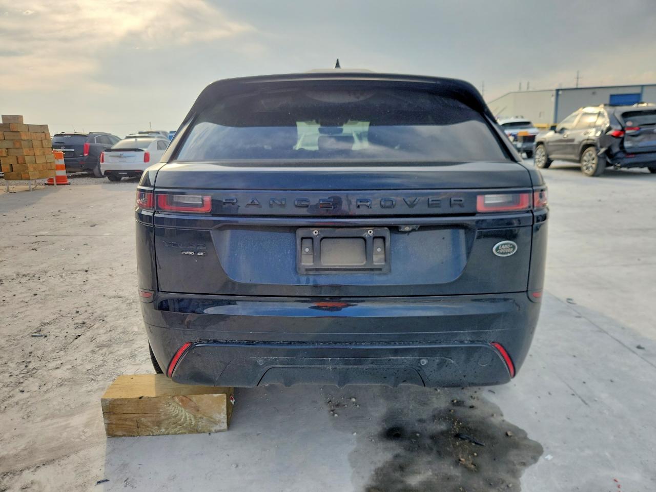 2019 LAND ROVER RANGE ROVER VELAR R-DYNAMIC SE photo 16