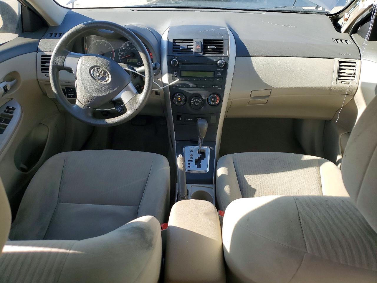 2010 TOYOTA COROLLA photo 22