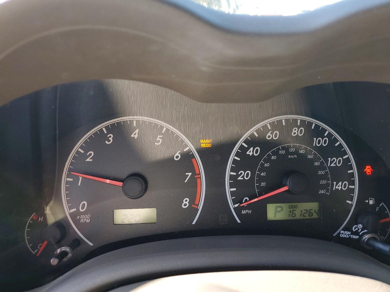2010 TOYOTA COROLLA photo 25