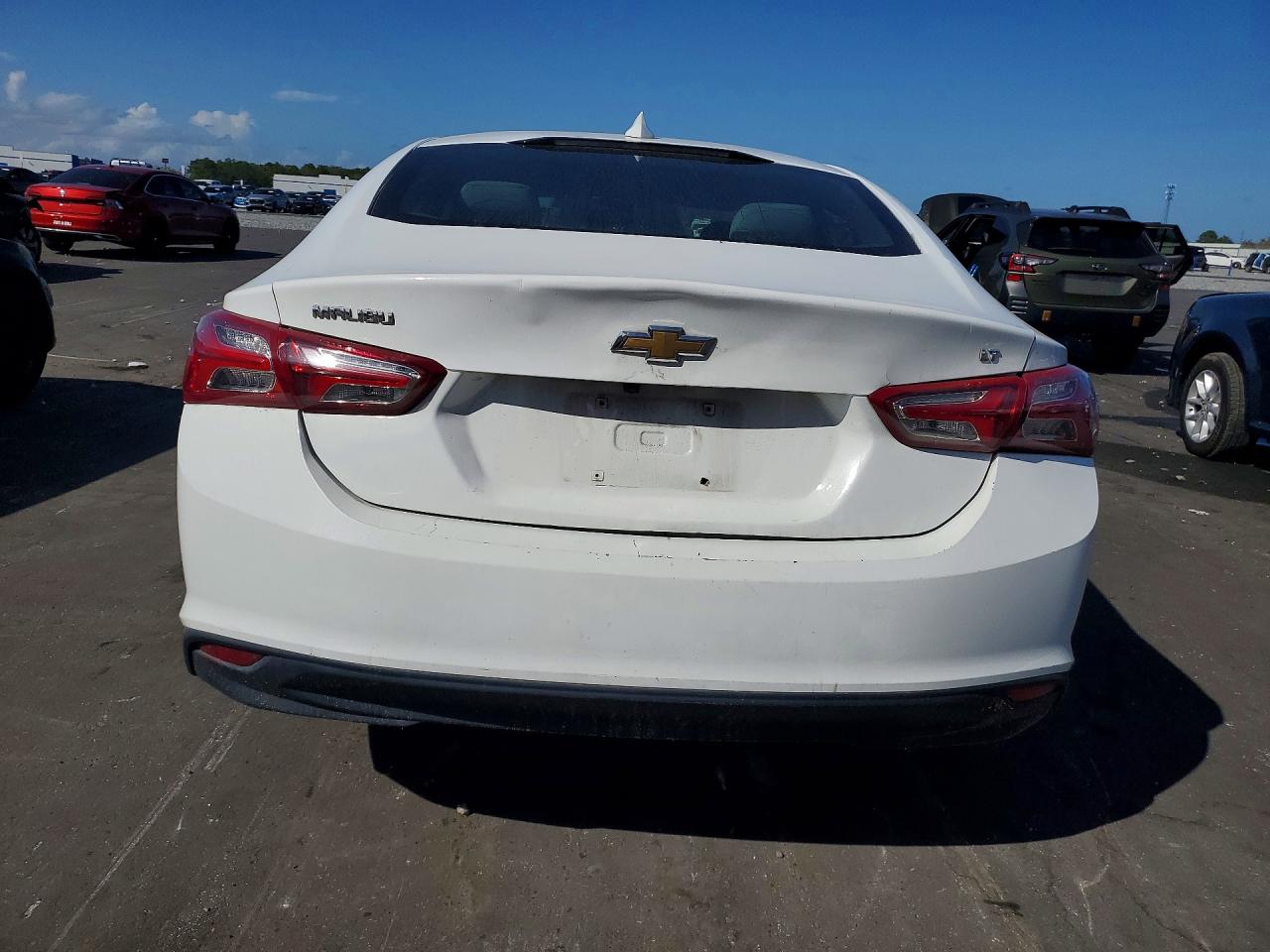 2022 CHEVROLET MALIBU LT photo 11