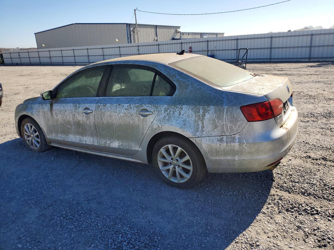 2013 VOLKSWAGEN JETTA SE photo 3