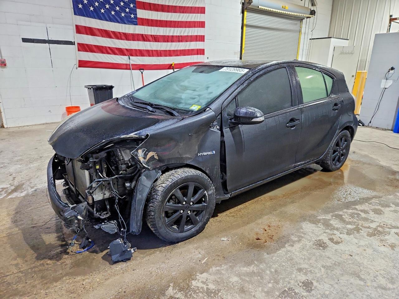 2016 TOYOTA PRIUS C