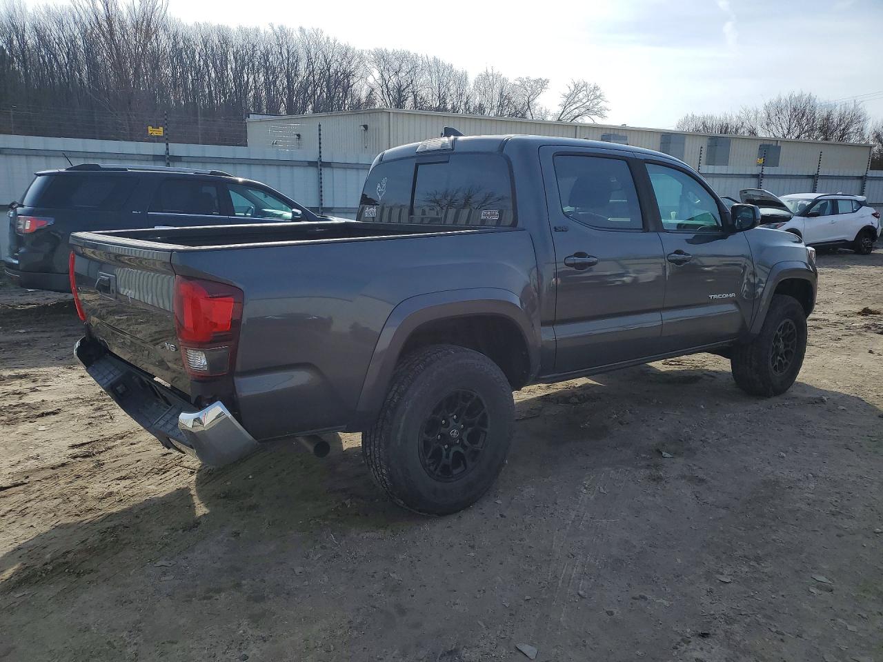 2019 TOYOTA TACOMA SR5 V6 photo 7