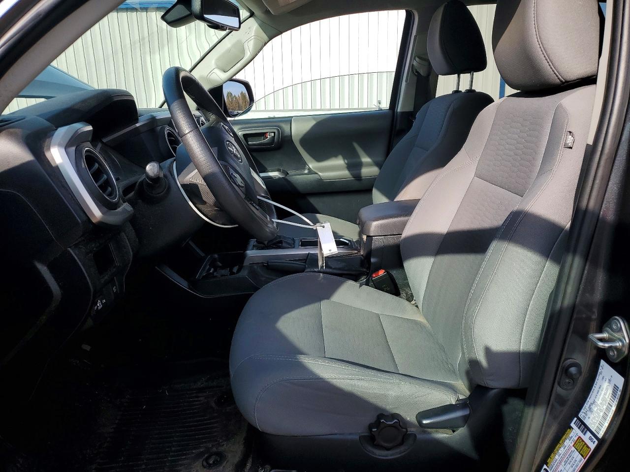 2019 TOYOTA TACOMA SR5 V6 photo 19
