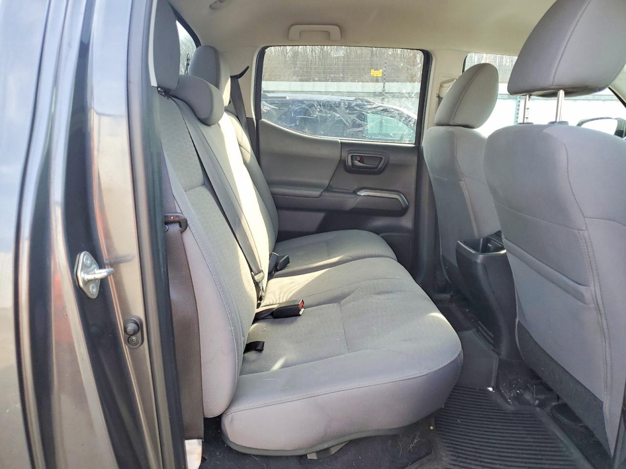 2019 TOYOTA TACOMA SR5 V6 photo 28