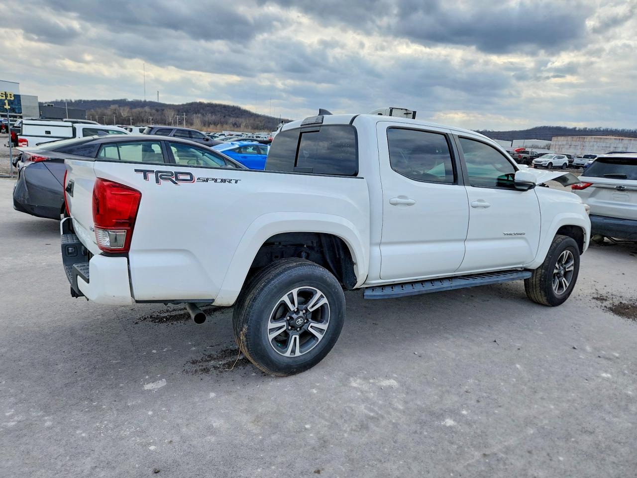 2017 TOYOTA TACOMA TRD SPORT photo 7